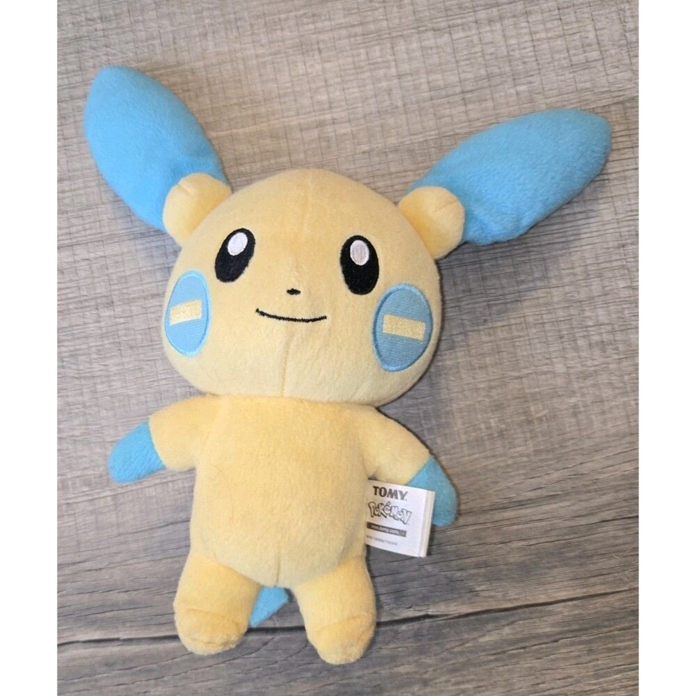 Pokémon Minun TOMY 8" Plush Stuffed Animal